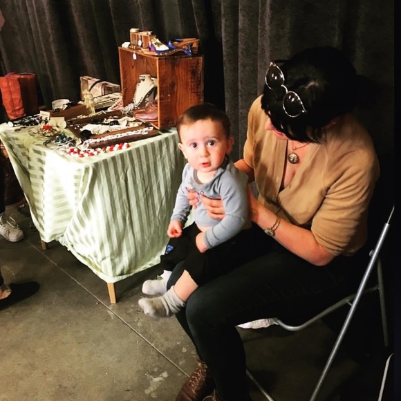 Katey🖤 Unique Vintage, Designer & Brand Names 🖤 - Picture 1 of 2